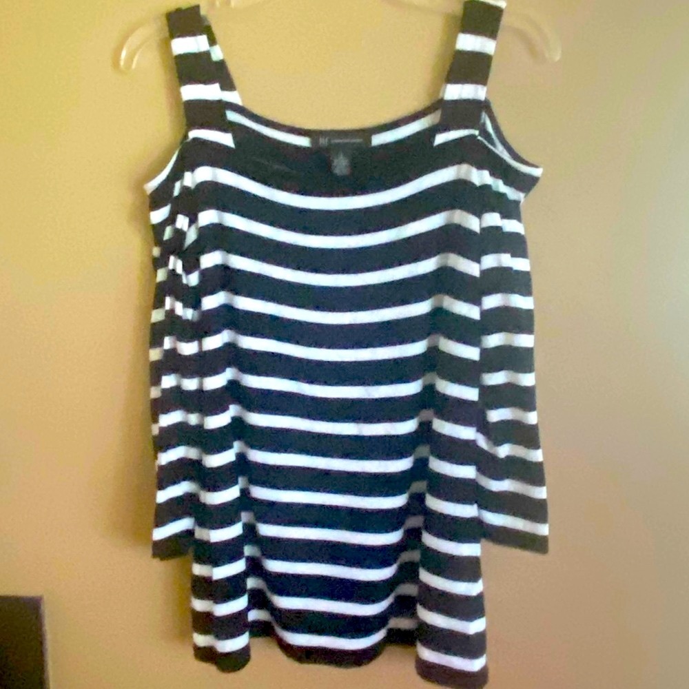 INC. International Concept Women's Cold Shoulder Top Size Large